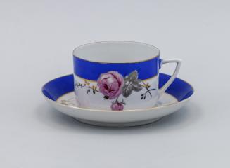 Чайная пара с синим бортом и розой
