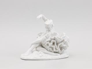 Скульптура «Г.С. Уланова в концертном номере «Умирающий лебедь»