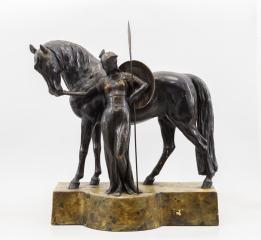 Скульптурная композиция «Валькирия с лошадью»
