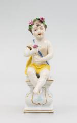 Скульптура «Мальчик с венком из роз на голове, с цветами в руках»