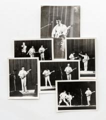 Сет из 8 любительских фотографий с концерта группы "Секрет".