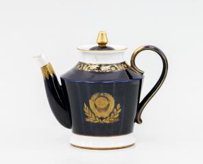Чайник заварочный с кобальтовым крытьем и изображением герба СССР