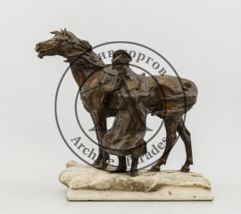 Скульптурная композиция «Наполеон и его лошадь в снегах».