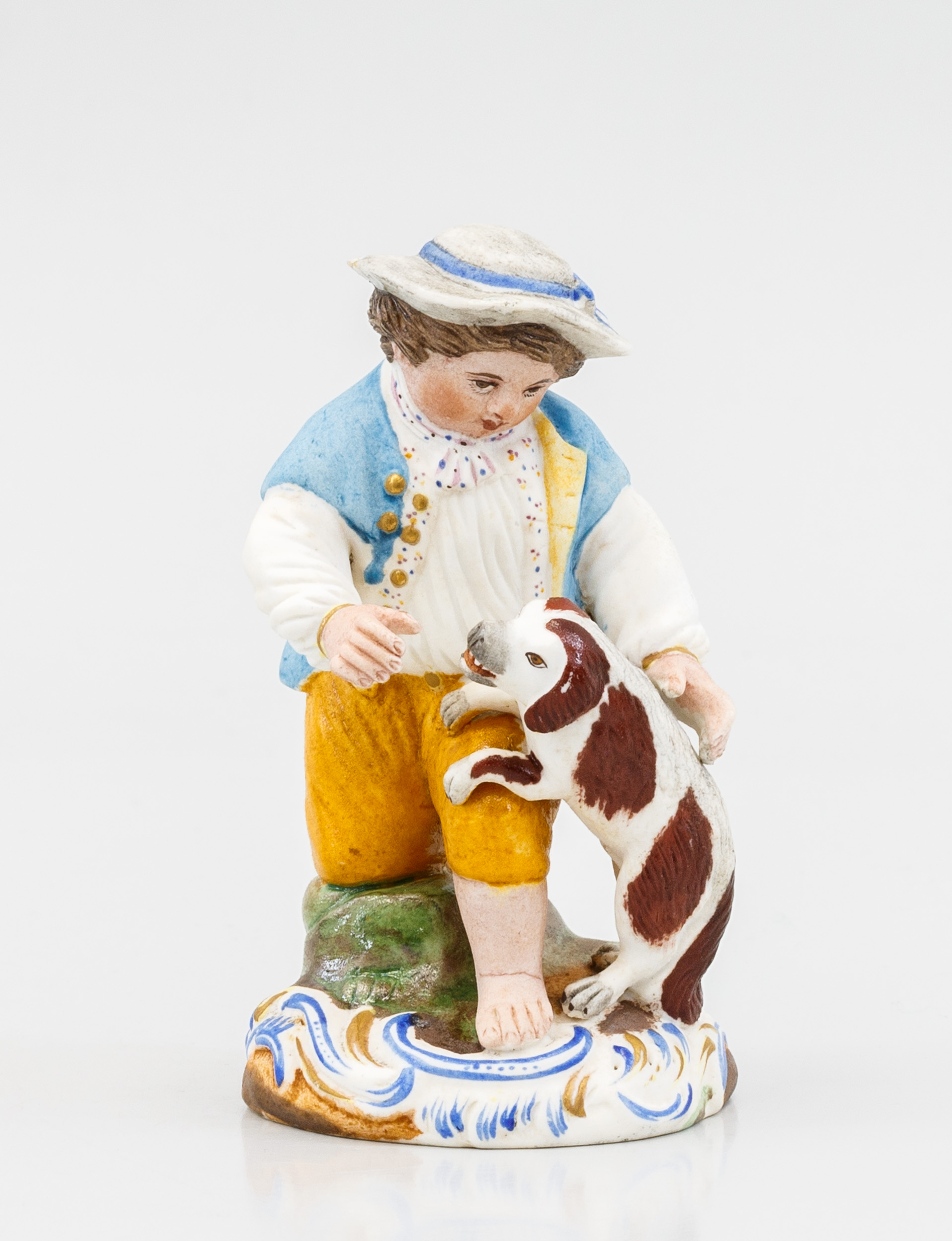 Скульптура «Мальчик с собачкой»