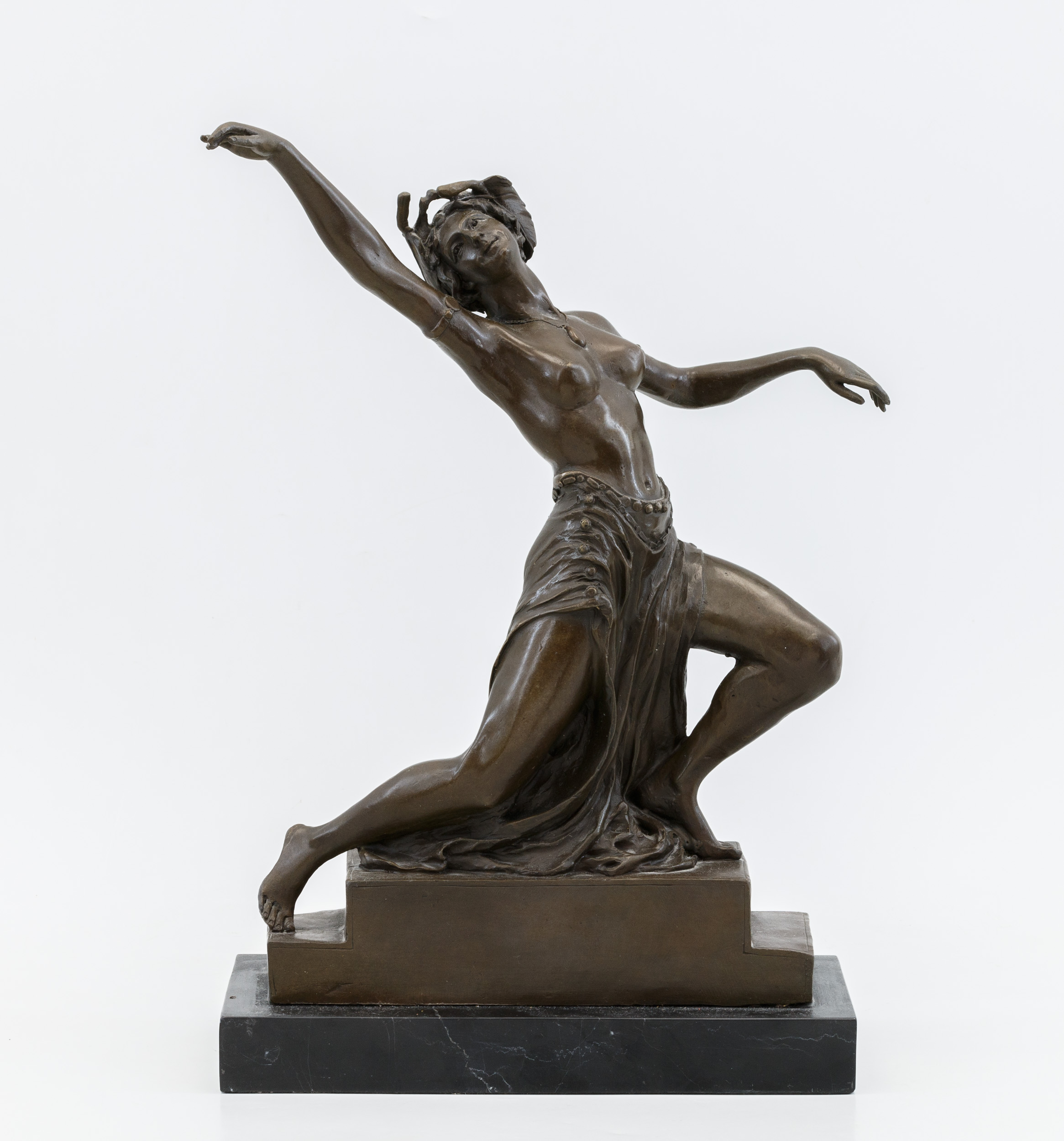 Бронзовая скульптура «Танцовщица».