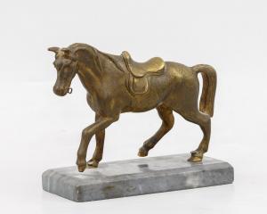 Скульптура «Конь»