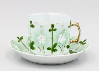 Чайная пара с зелеными цветами