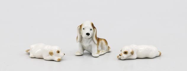 Набор из трех фигур «Собака и щенята»