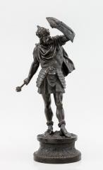 Скульптура «Рыцарь с щитом и булавой»