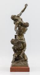 Скульптура «Похищение сабинянок» по модели Джамболоньи