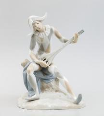 Скульптура «Арлекин-трубадур»