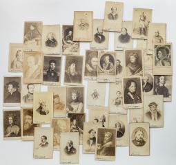 42 карточки с портретами известных государственных деятелей, писателей, композиторов, ученых.