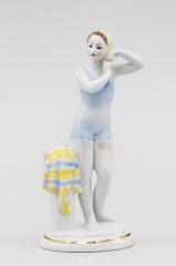 Скульптура «Юная купальщица»