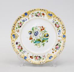 Тарелка с цветочной росписью