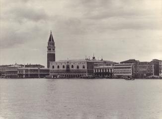 Фотография “ Вид на Дворец дожей в Венеции”