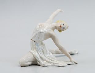 Скульптура «Балерина Наталия Дудинская в роли Сююмбике из балета «Шурале»