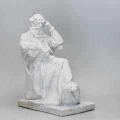 Скульптура «Л.Н. Толстой в кресле»