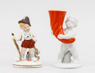Карандашница «Путти с рогом» и скульптура «Мальчик в тирольском костюме»