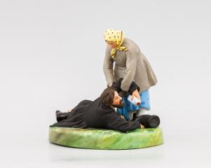 Скульптурная композиция «Крестьянка с ребенком, поднимающая пьяного мужа»