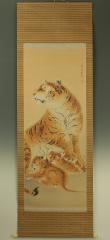 Свиток на шелке "Тигрица с тигрятами"
