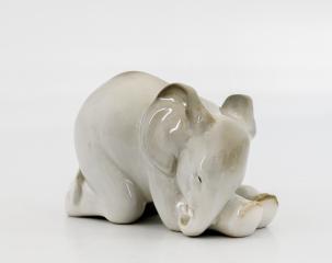 Скульптура «Слоненок»