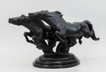 Скульптура «Пара лошадей»