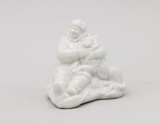 Скульптура "Папанин с псом Весёлым на льдине"