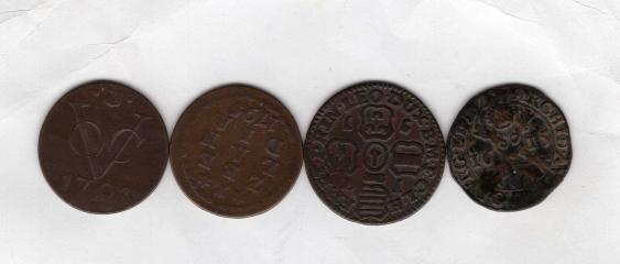 Подборка голландских дуитов. Дуит- разменная мелкая монета, чеканилась в Голландии в 17-19 вв.
