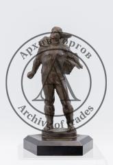 Статуэтка - копия монумента "Памятник Героям стратонавтам", установленного в г. Саранск