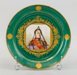 Тарелка с портретом графа Э-М. Жерара