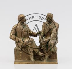 Скульптура «Ленин и Горький»