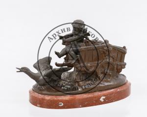 Бронзовая скульптура «Амур, управляющий тележкой, запряженной лебедем»