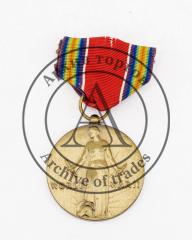 Медаль США в честь победы во 2 Мировой войне