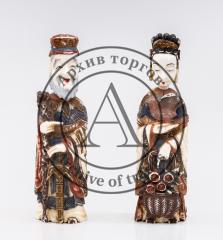 Парные бутылочки с ложечками, в виде фигур мужчины и женщины в богатых одеждах
