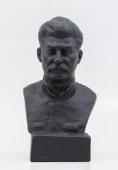 Бюст И. Сталина