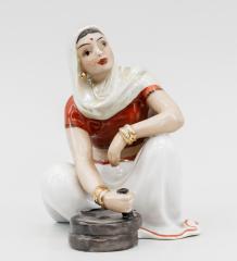Скульптура «Индианка с жерновом»