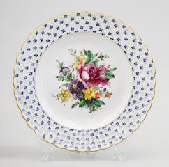 Тарелка с ажурным бортом и изображением букета цветов (2)