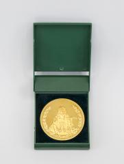 Медаль памятная. 75 лет Патриарху Алексию Второму