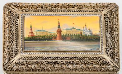 Шкатулка с эмалевой миниатюрой «Московский Кремль»